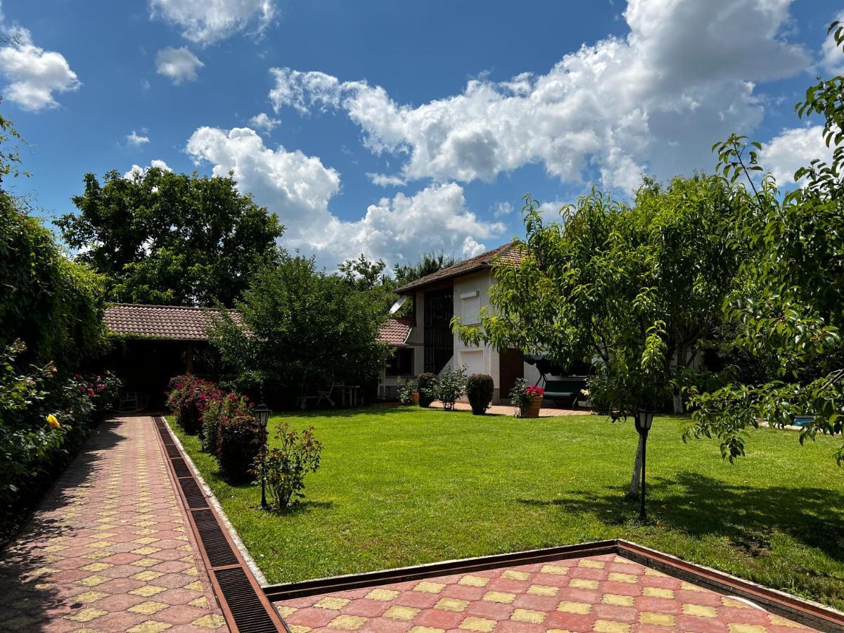 Villa Jardin - Novosel エクステリア 写真